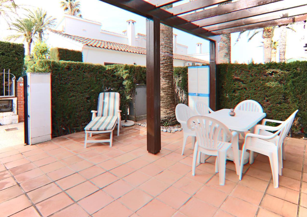 Adosada 2 Hab Frente Piscina Wifi Gratis Biệt thự *